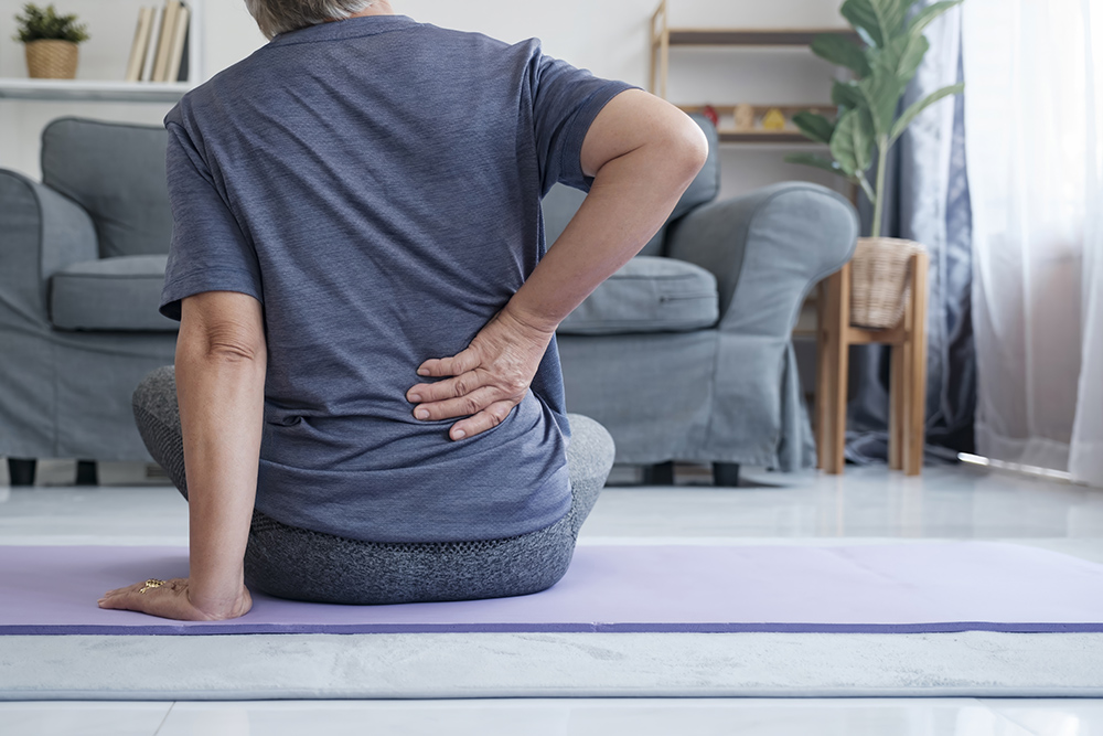 Halt hip pain when sitting with help from these 5 PT techniques