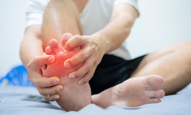 Gout in the foot: 6 common causes and 7 treatments