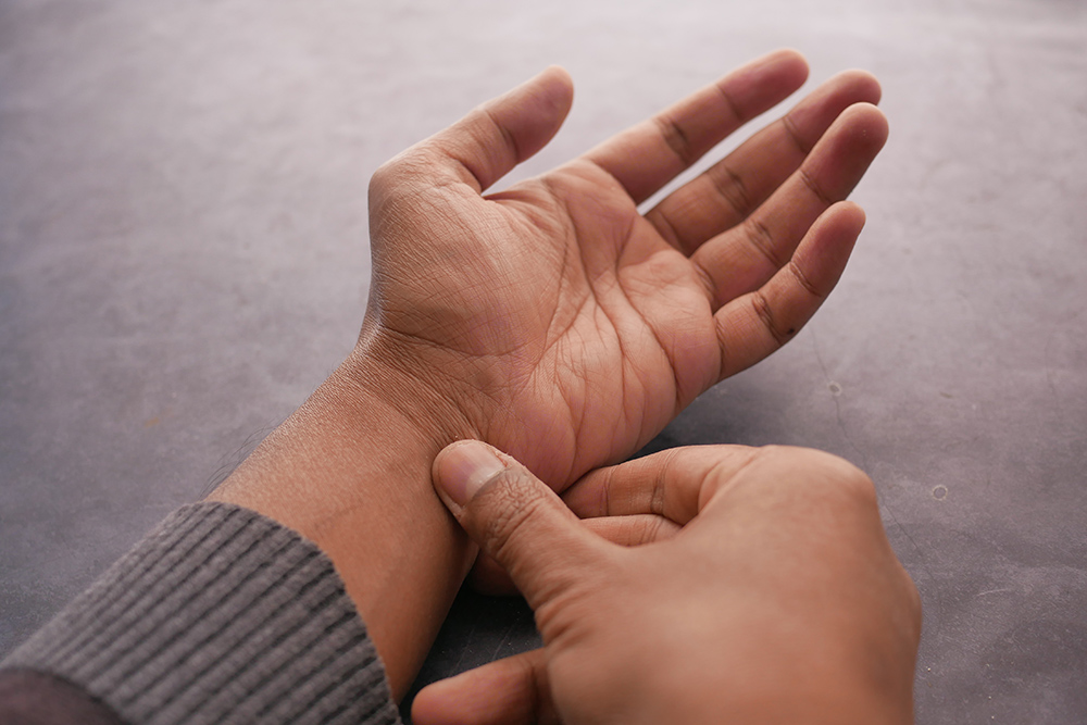 5 PT treatments that can improve hand pain